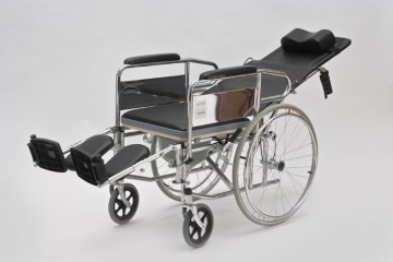 Инвалидная коляска с откидной спинкой и санитарным оснащением FS609GC